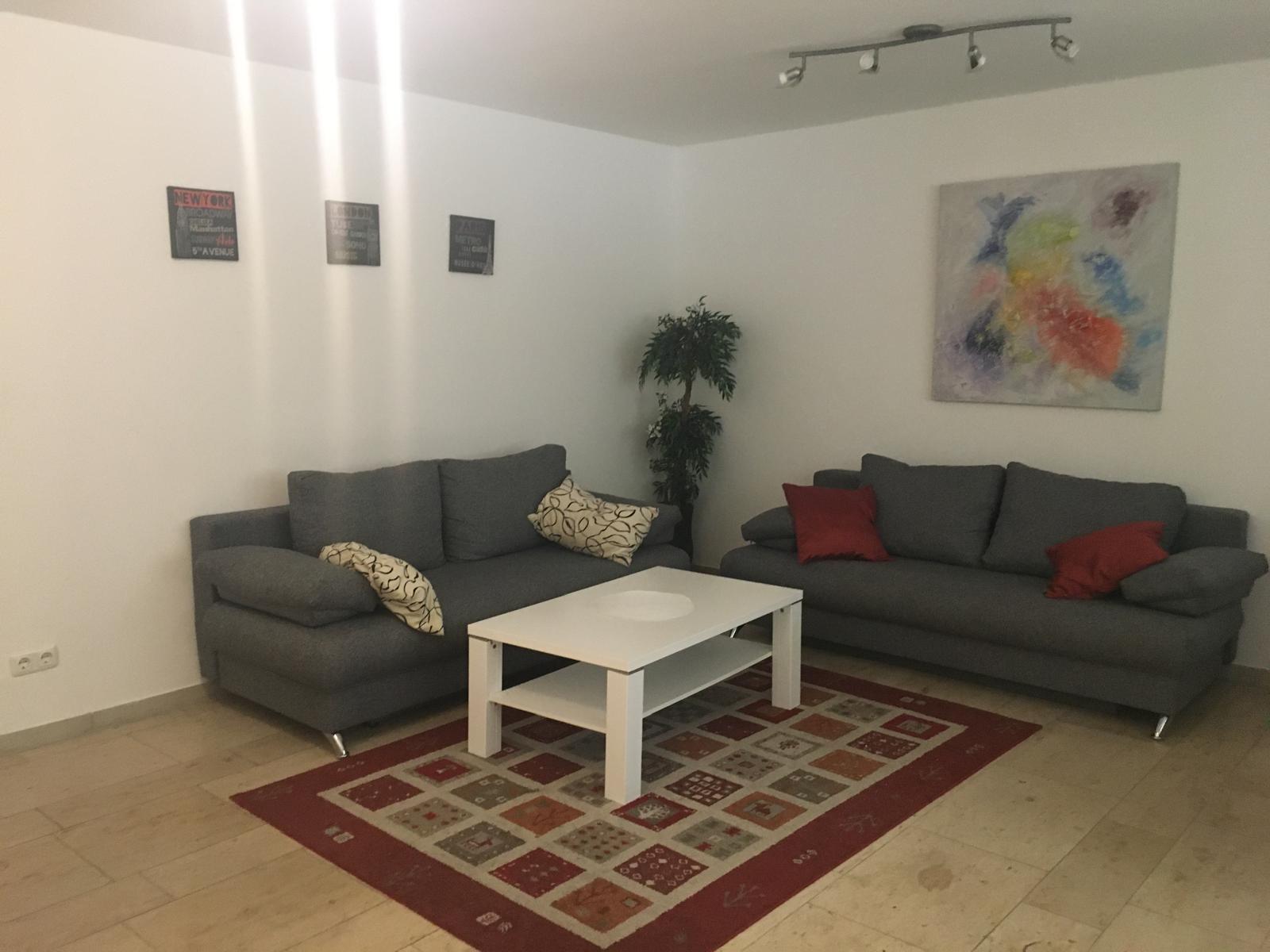 Möblierte 2-Zimmer Wohnung + Wohnzimmer in Krefeld - ab sofort