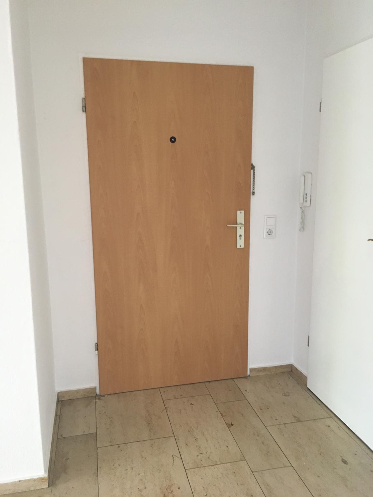 Möblierte 2-Zimmer Wohnung + Wohnzimmer in Krefeld - ab sofort
