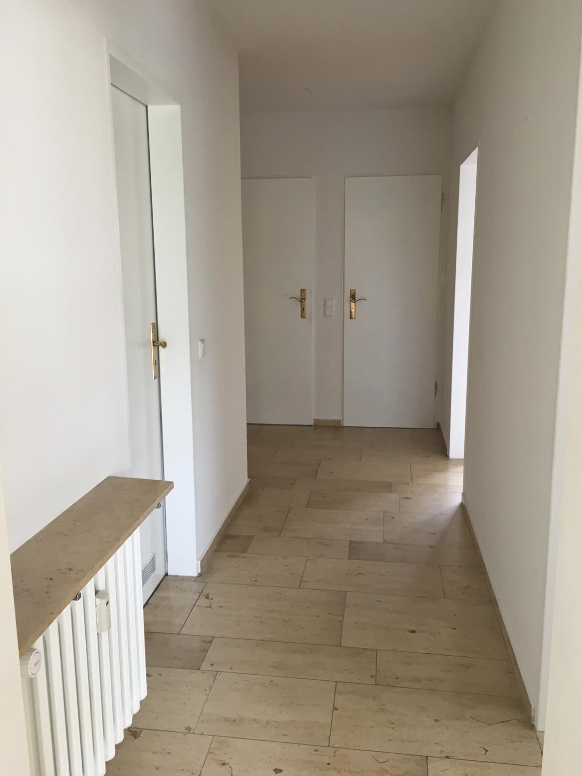 Möblierte 2-Zimmer Wohnung + Wohnzimmer in Krefeld - ab sofort