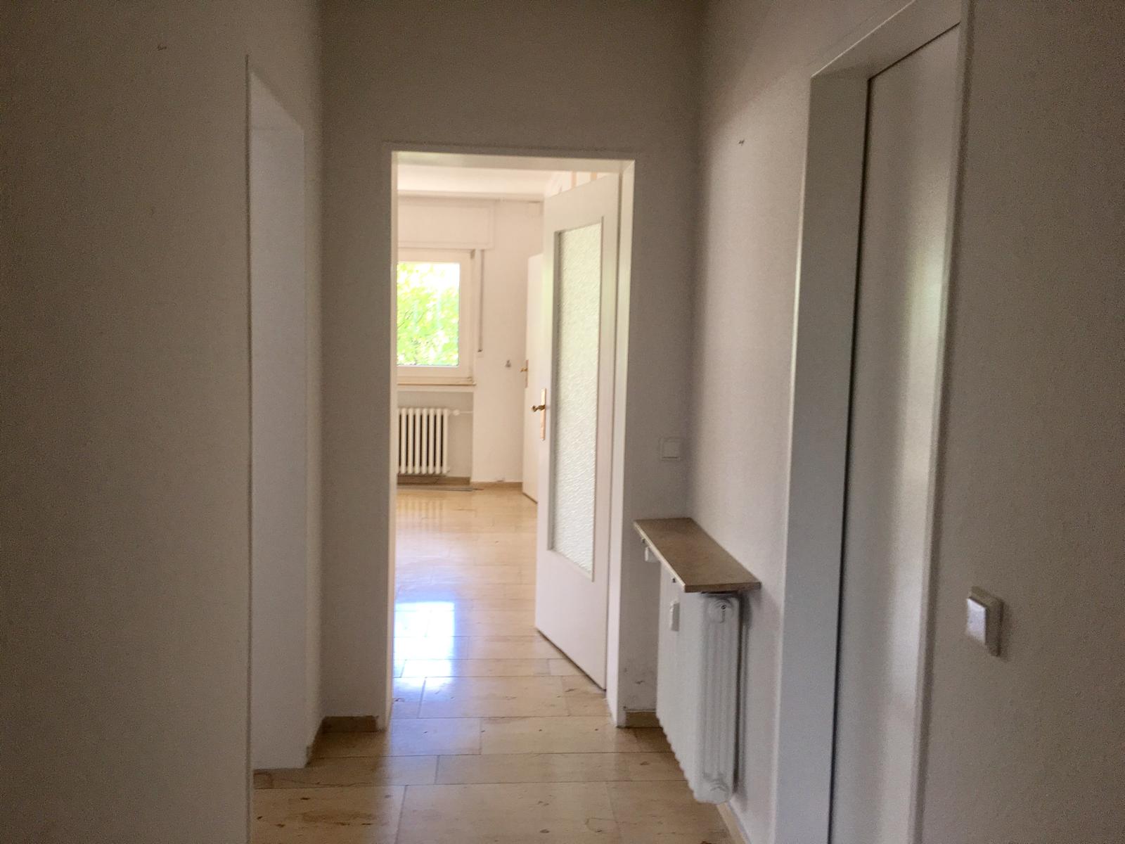 Möblierte 2-Zimmer Wohnung + Wohnzimmer in Krefeld - ab sofort